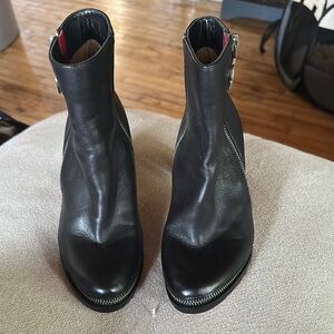 Louis Vuitton zipper leather boots